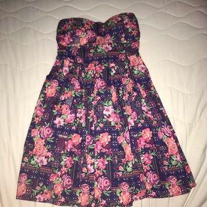 Women’s tropical flower strapless dress